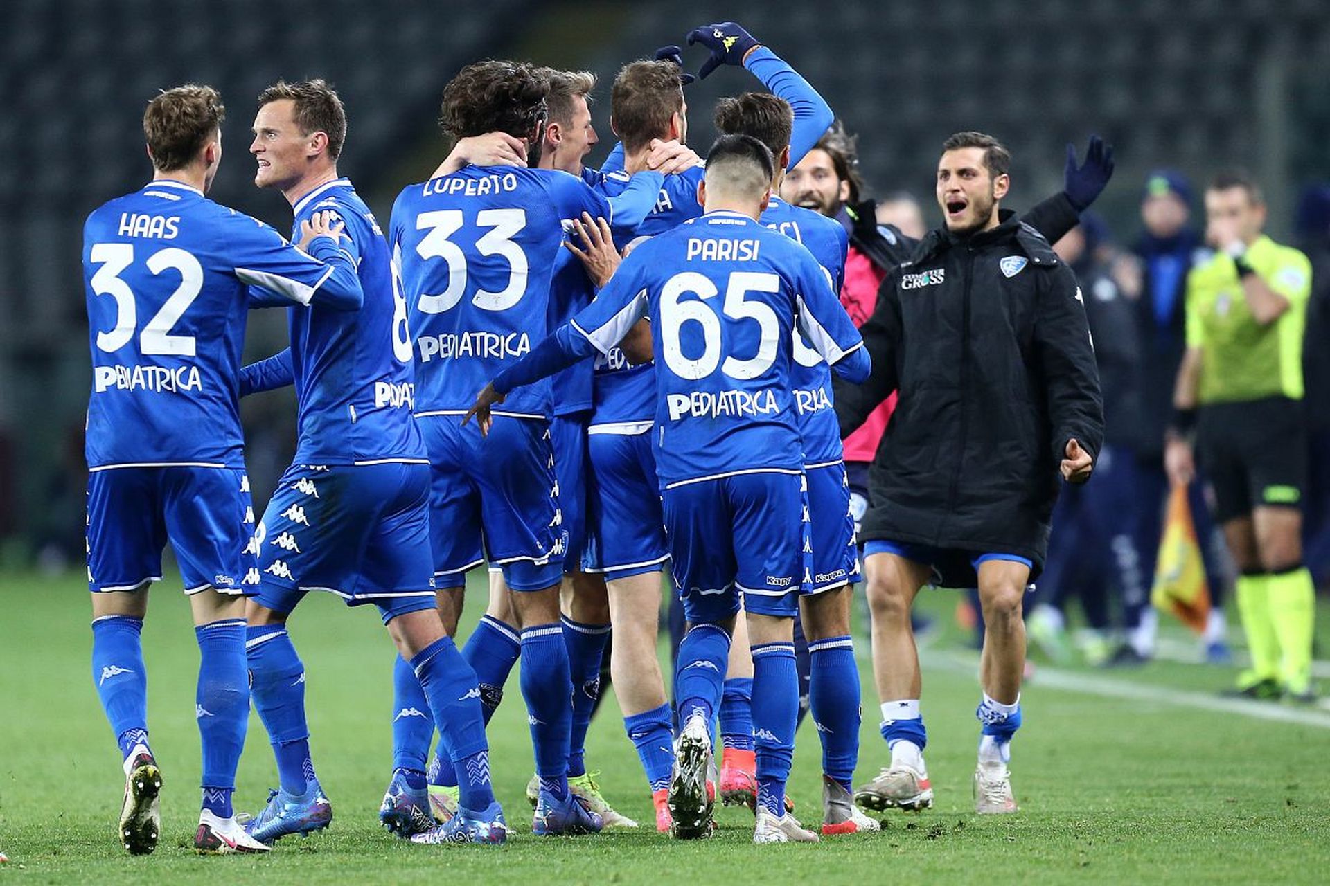 利能够为球 利能够为球